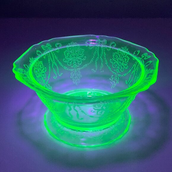 Belmont Tumbler Co. Bowknot Green Uranium Depression Glass Low Footed Bowl - Picture 1 of 8